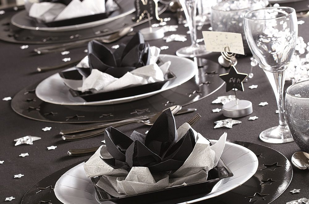 Table de noël noir et gris