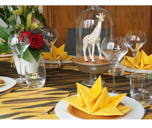 animaux sous cloche table safari