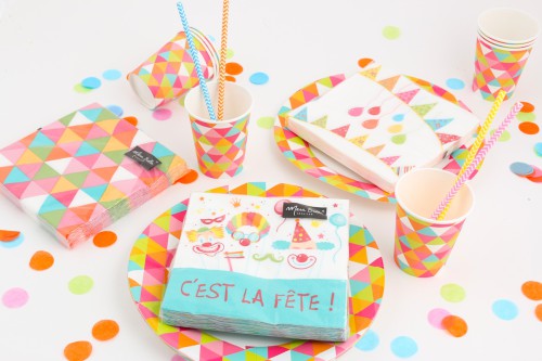 Table colorée pour mardi gras Mesa Bella