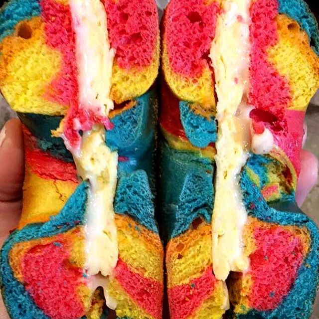 Rainbow Bagel. Crédit photo Instagram :LOVE Philly Food