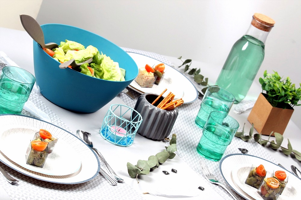 Table histoire de faïence