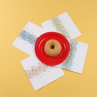 assiette en carton de toutes les couleurs