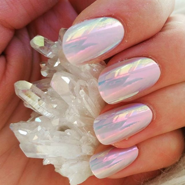 Holographic nails