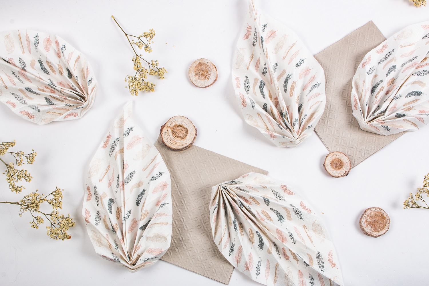 [PLIAGE] SERVIETTE EN FORME DE FEUILLE
