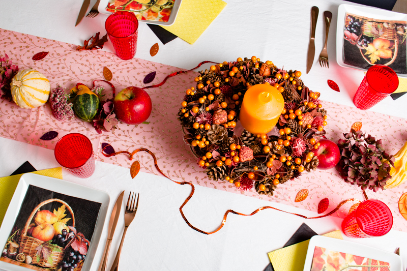 Vue plongeante sur table d'automne