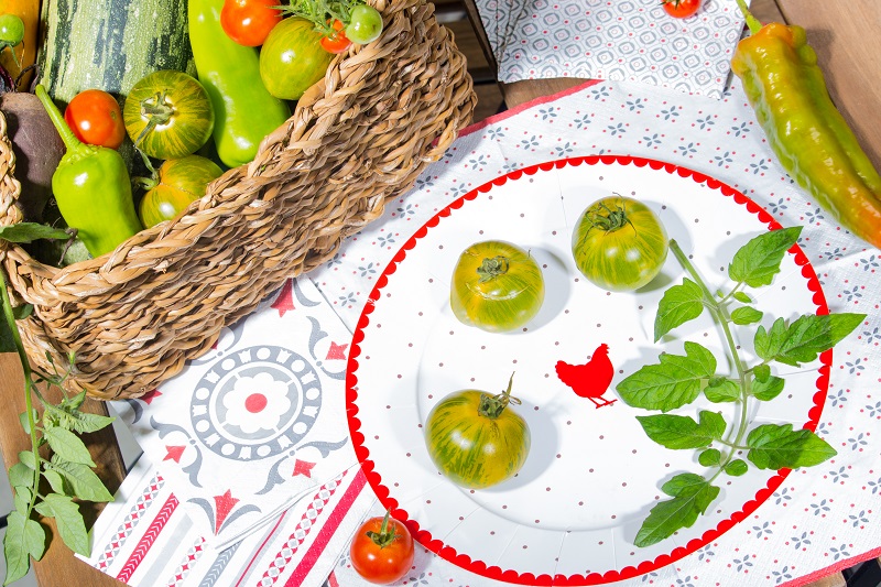 Ambiance bistrot, vaisselle Mesa Bella et légumes du jardin