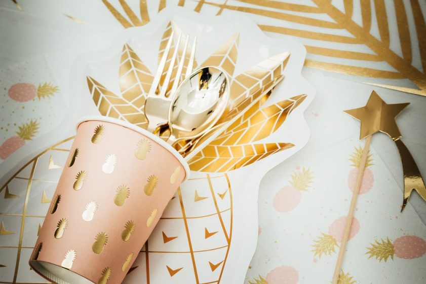 Gobelet rose motif ananas doré en hot stamping