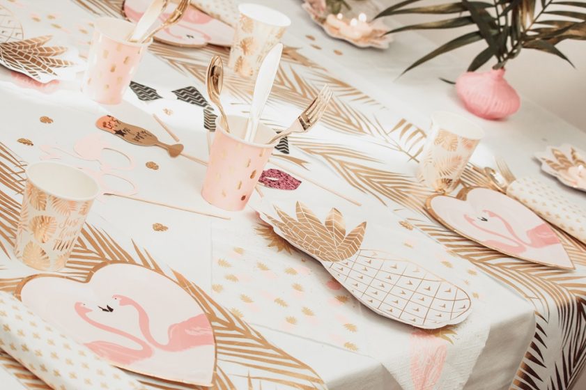 chemin de table exotique ramage feuillage 
