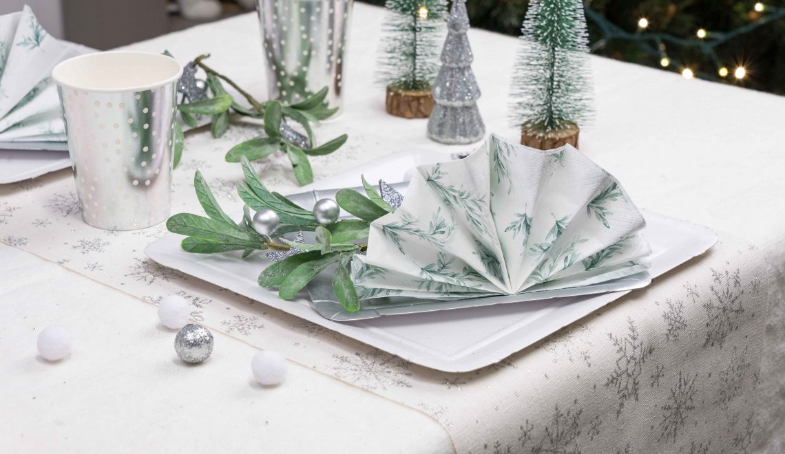 table de Noël blanc argenté