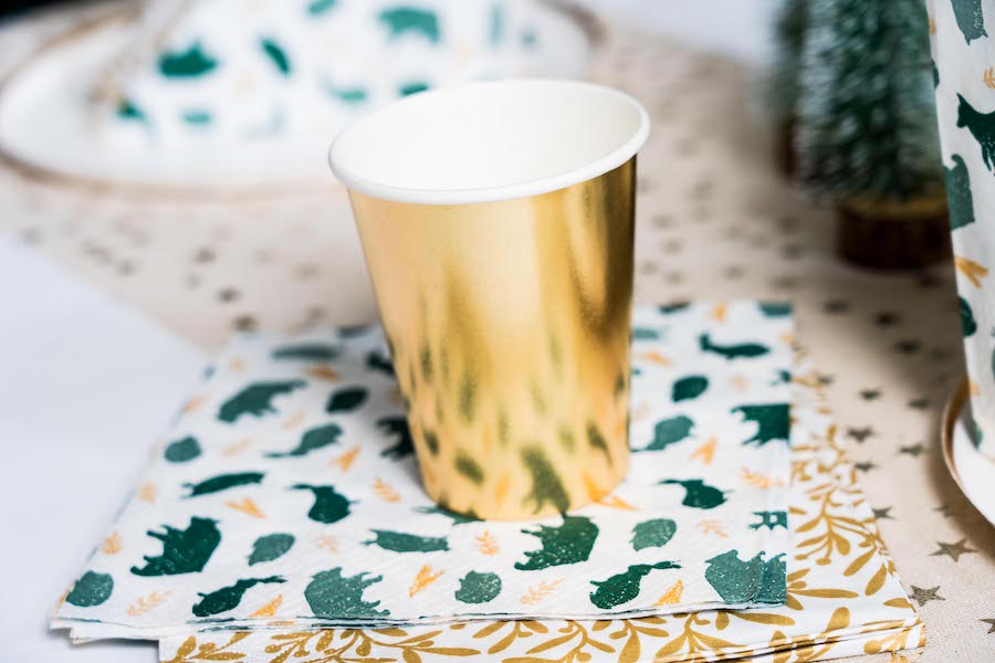 gobelet en carton or brillant