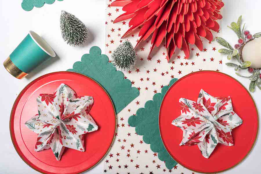 table rouge et vert noel tradition