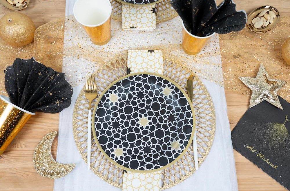 assiette et gobelets en carton aïd
